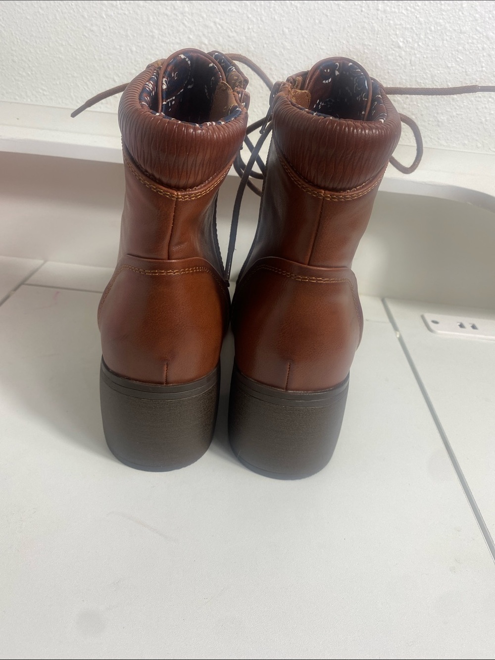 BareTraps Cognac Lace-Up Ankle Boot Size 9.5 - Picture 5 of 16